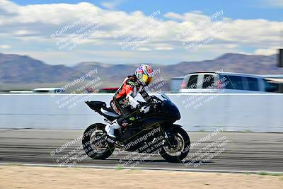 media/Mar-25-2024-Moto Forza (Mon) [[8d4319bd68]]/4-Novice Group/Session 4 Front Straight Speed Pans/